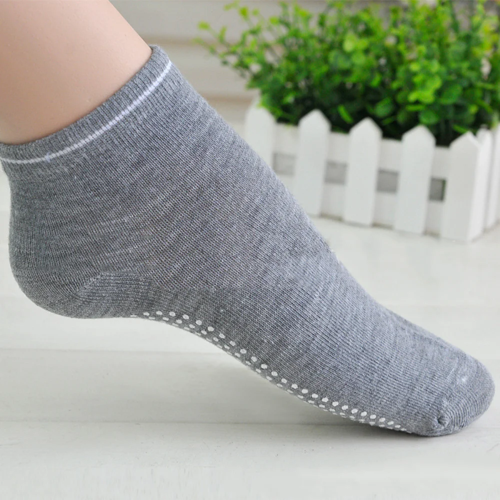 Women Anti-Slip Sock trampolin - Trampoline Park Sock review and price