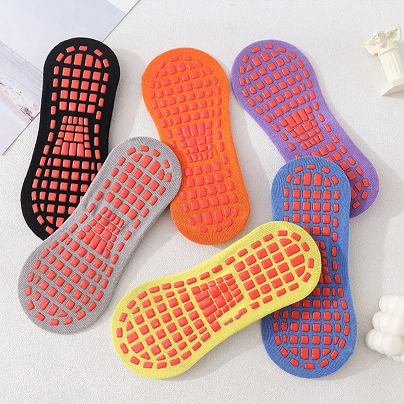 Kids Adults Anti-Slip Sock Tra - Trampoline Park Sock review and price